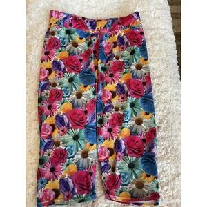 Justice girls sz. 12 floral crop polyester spandex crop sport leggings. Cute, co